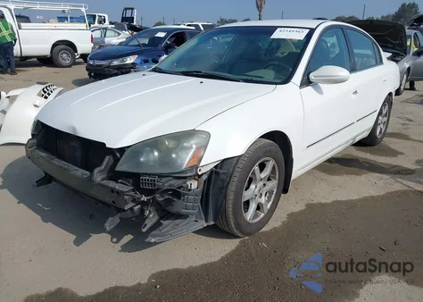 2005 Nissan Altima 2.5 S из США, поврежденный, VIN 1N4AL11D25C301027